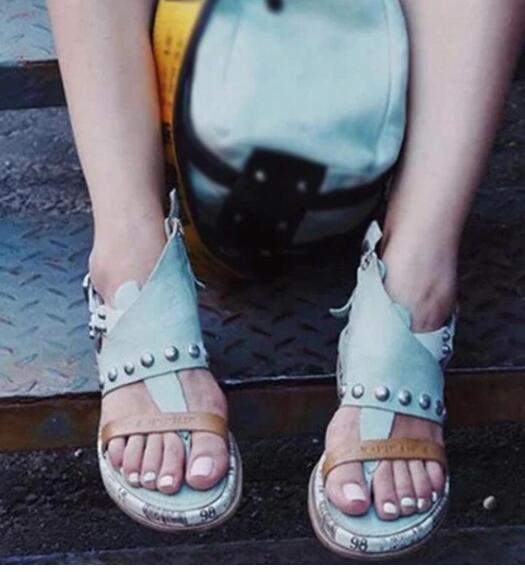 Sandale retro cu talpă moale de Cristina Gore