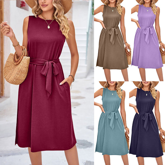 Rochie midi elegantă fără mâneci și curea de Cristina Gore