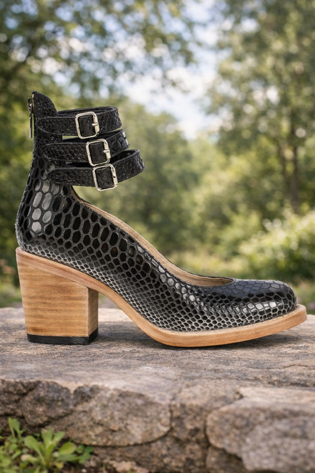 Pantofi cu cataramă triplă Cristina - Inspirație vintage