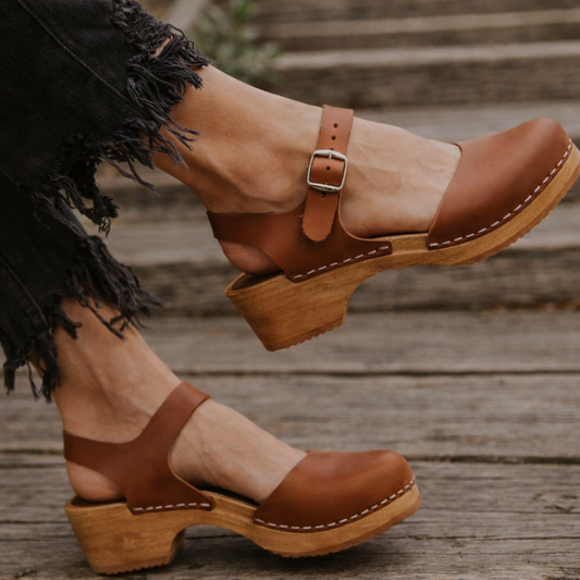 Sandale elegante cu platformă de Cristina Gore