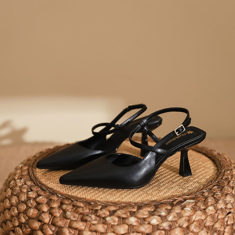 Sandale elegante cu toc înalt și vârf ascuțit de la Cristina Gore