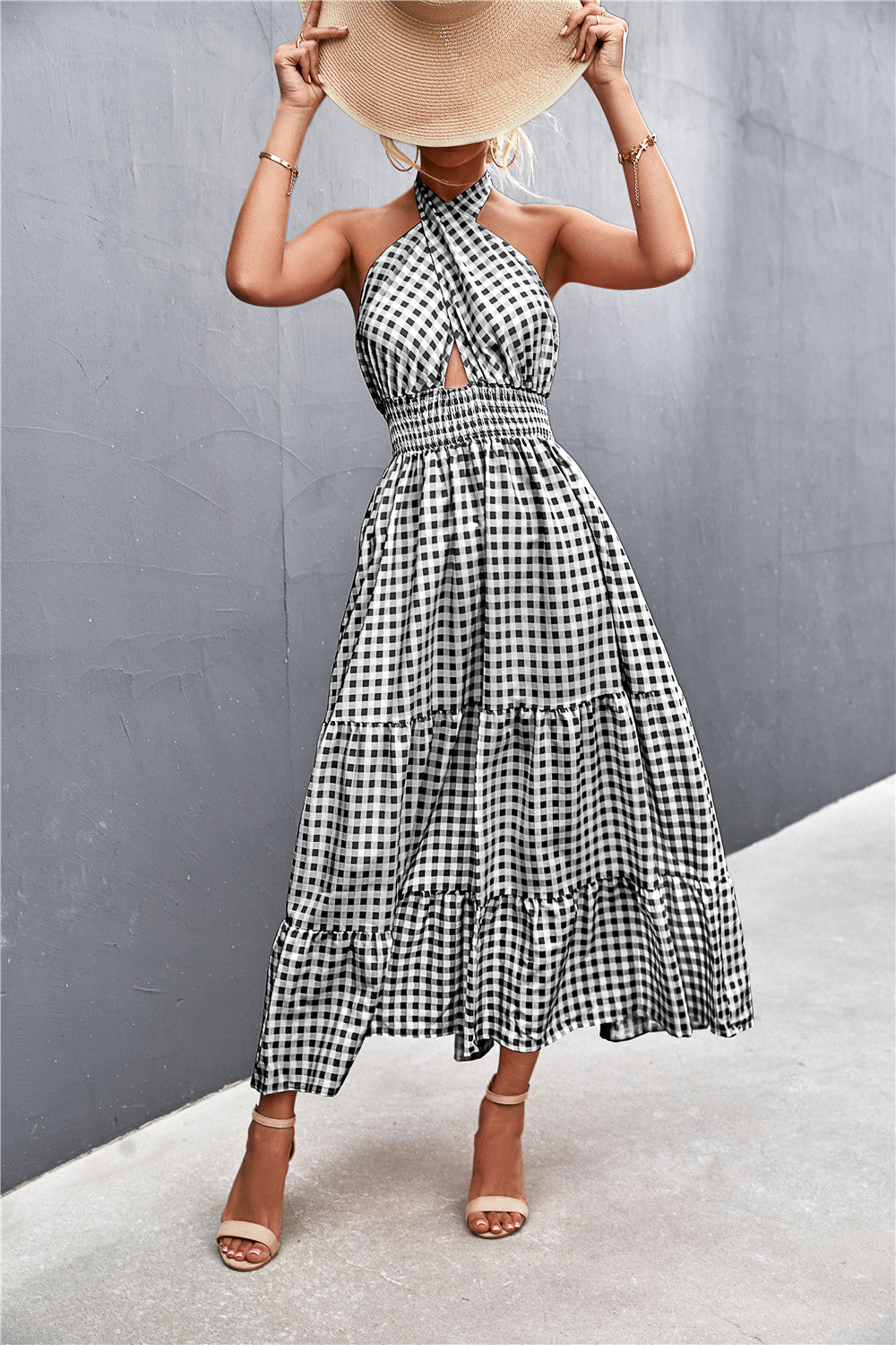Rochie elegantă cu spate gol, cu halter, de Cristina Gore