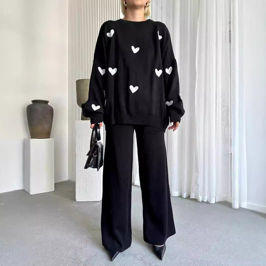 Set tricotat Cristina cu motive inimă - Confortabil, inspirat de vopseaua tie-dye