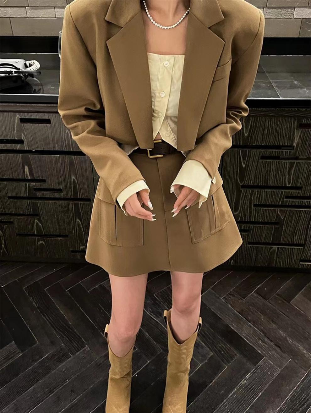 Set fustă și costum Cristina retro slim fit - Artistic chic