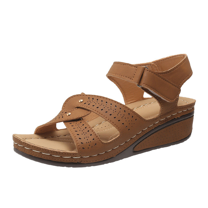 Sandale elegante cu platformă de Cristina Gore