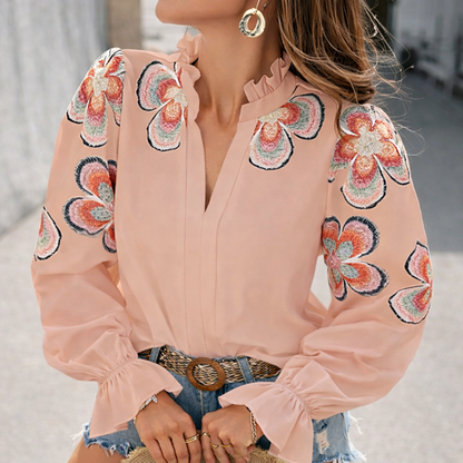 Bluză elegantă cu decolteu în V și volane de Cristina Gore