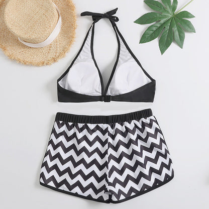 Set bikini elegant cu imprimeu zigzag Cristina Gore și pantaloni scurți