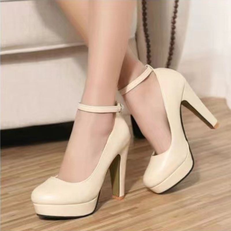 Elegant Chunky Heel Pumps by Cristina Gore