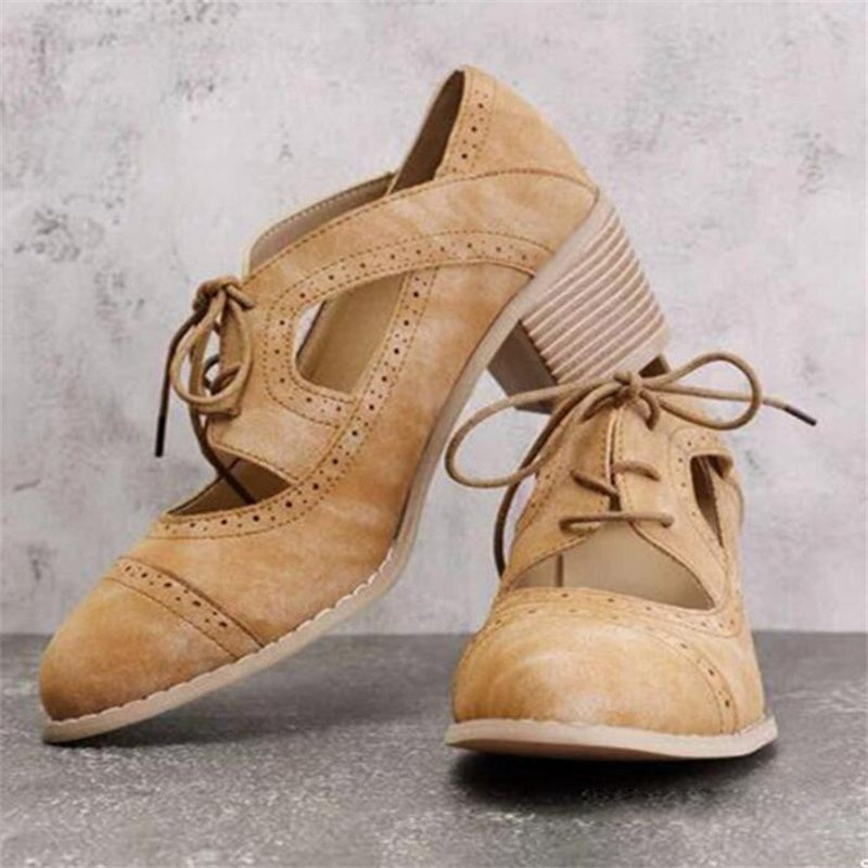 Sandale Cristina cu șireturi și tocuri decupate - Stil vintage