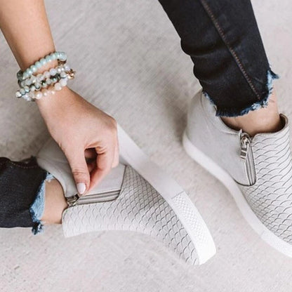 Ghete cu platformă Cristina - Model din piele PU cu talpă joasă