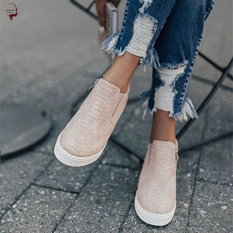 Ghete casual Cristina cu fermoar lateral - Model din poliuretan texturat