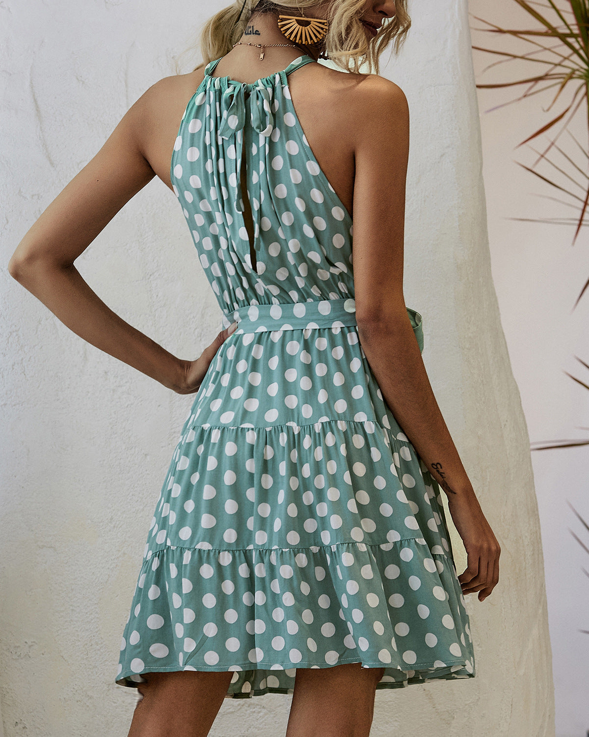 Rochie elegantă cu buline, model halter, de Cristina Gore
