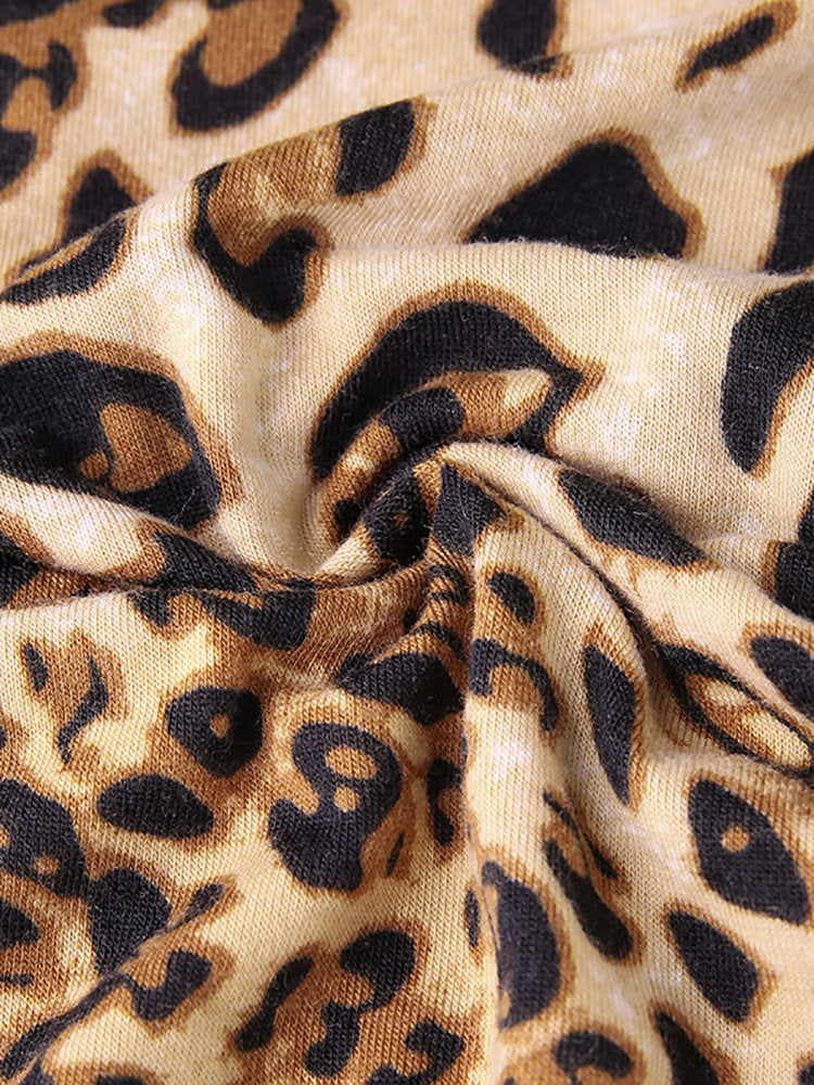 Top cu imprimeu leopard și decolteu în V de Cristina Gore