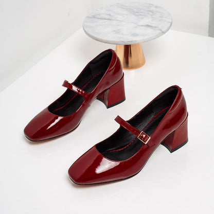 Tocuri elegante din piele lăcuită de Cristina Gore