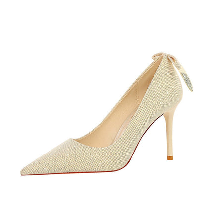 Tocuri stiletto aurii elegante de Cristina Gore