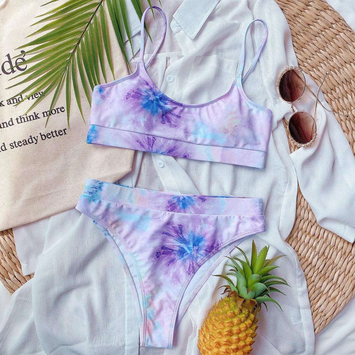 Bikini cu imprimeu vibrant, inspirat de Pinterest, de Cristina Gore