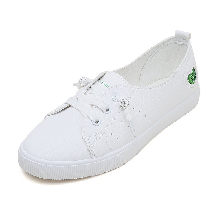 Teniși eleganti cu inimă, tip slip-on, de Cristina Gore