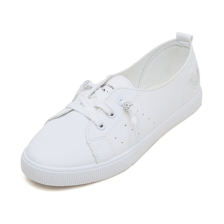 Teniși eleganti cu inimă, tip slip-on, de Cristina Gore