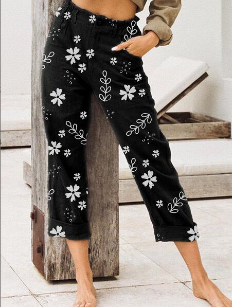 Pantaloni casual scurti cu imprimeu floral Cristina Gore