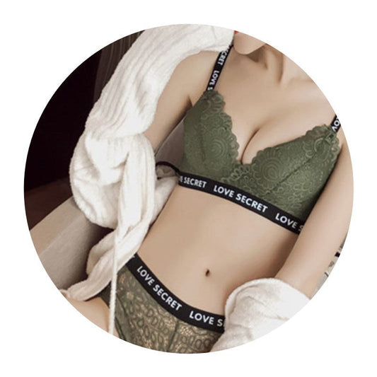 Set sutien și chiloți din dantelă Cristina - Bretele încrețite