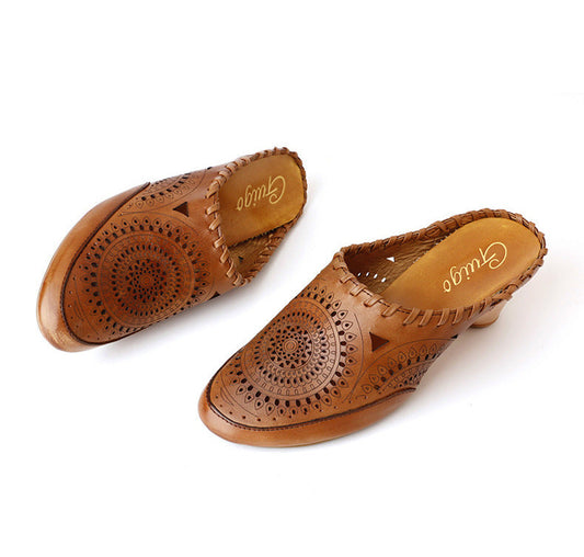 Sandale vintage din piele cu toc mediu de Cristina Gore