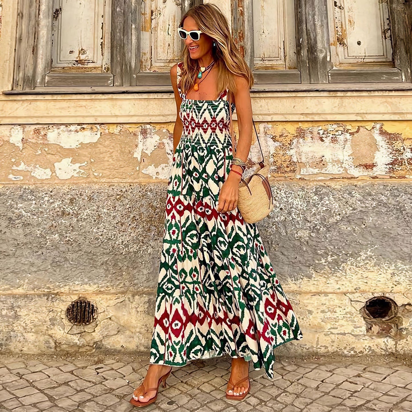 Rochie elegantă cu bretele florale de Cristina Gore