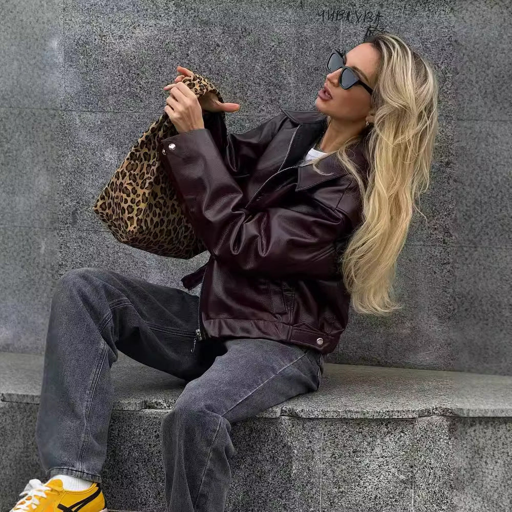 Jachetă din piele cu fermoar Cristina - Rever modern