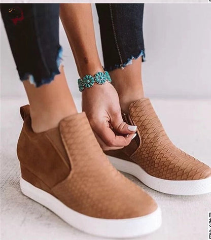 Ghete casual Cristina cu fermoar lateral - Model din poliuretan texturat