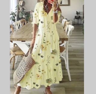 Rochie Cristina cu decolteu în V, imprimeu floral și pompoane - Inspirație retro