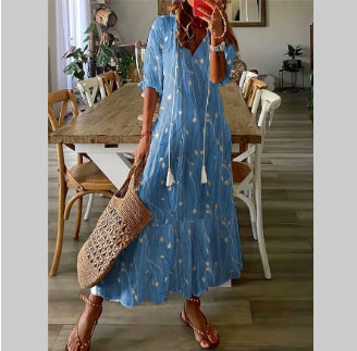 Rochie Cristina cu decolteu în V, imprimeu floral și pompoane - Inspirație retro