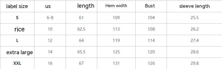 Cardigan cu mânecă scurtă Cristina - Detalii cu nasturi