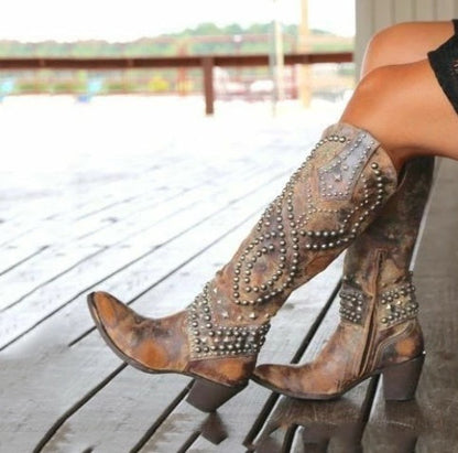 Cizme Cristina Plus Size cu nituri - Stil european