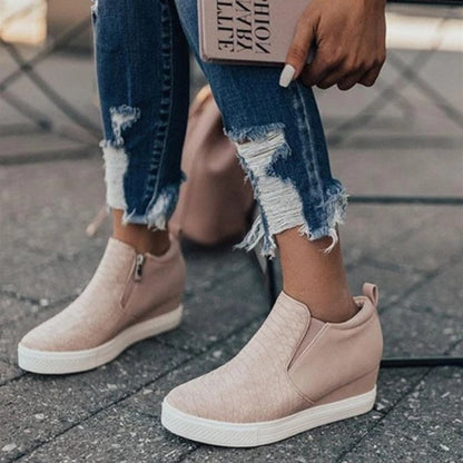 Ghete cu platformă Cristina - Model din piele PU cu talpă joasă