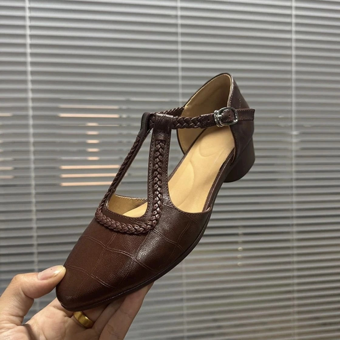 Pantofi cu toc gros retro Mary Jane de Cristina Gore