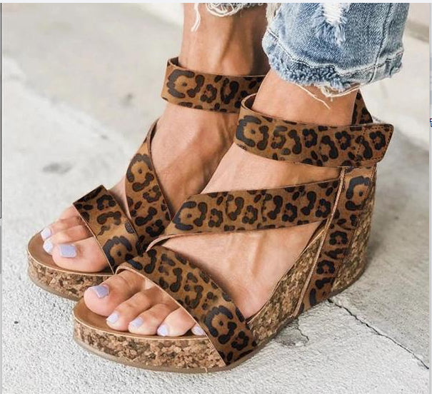 Sandale de vară cu platformă Cristina - cu baretă velcro