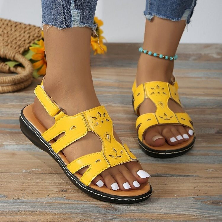 Sandale elegante cu platformă și velcro de la Cristina Gore