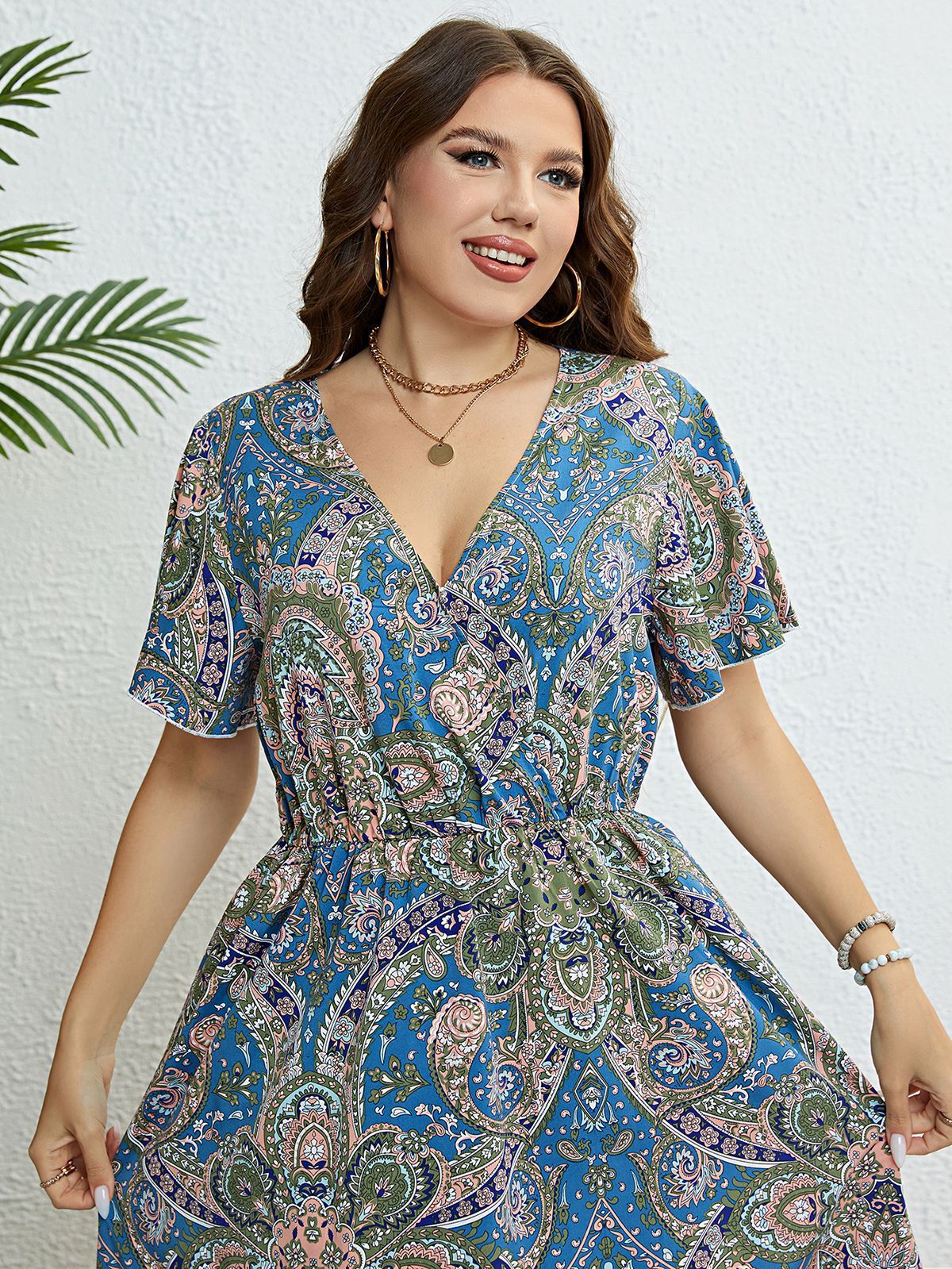 Rochie de vară cu imprimeu retro și decolteu în V Cristina Gore