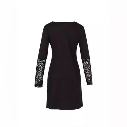 Rochie elegantă din dantelă cu decolteu în V de Cristina Gore