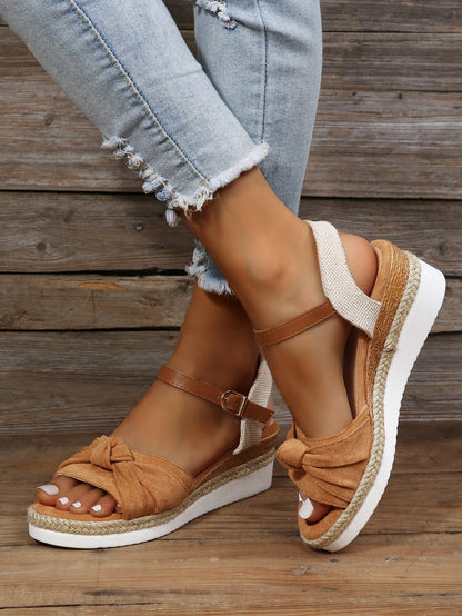 Sandale elegante cu platformă de Cristina Gore