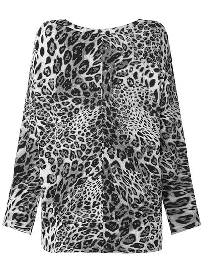 Top cu imprimeu leopard și decolteu în V de Cristina Gore