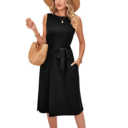 Rochie midi elegantă fără mâneci și curea de Cristina Gore