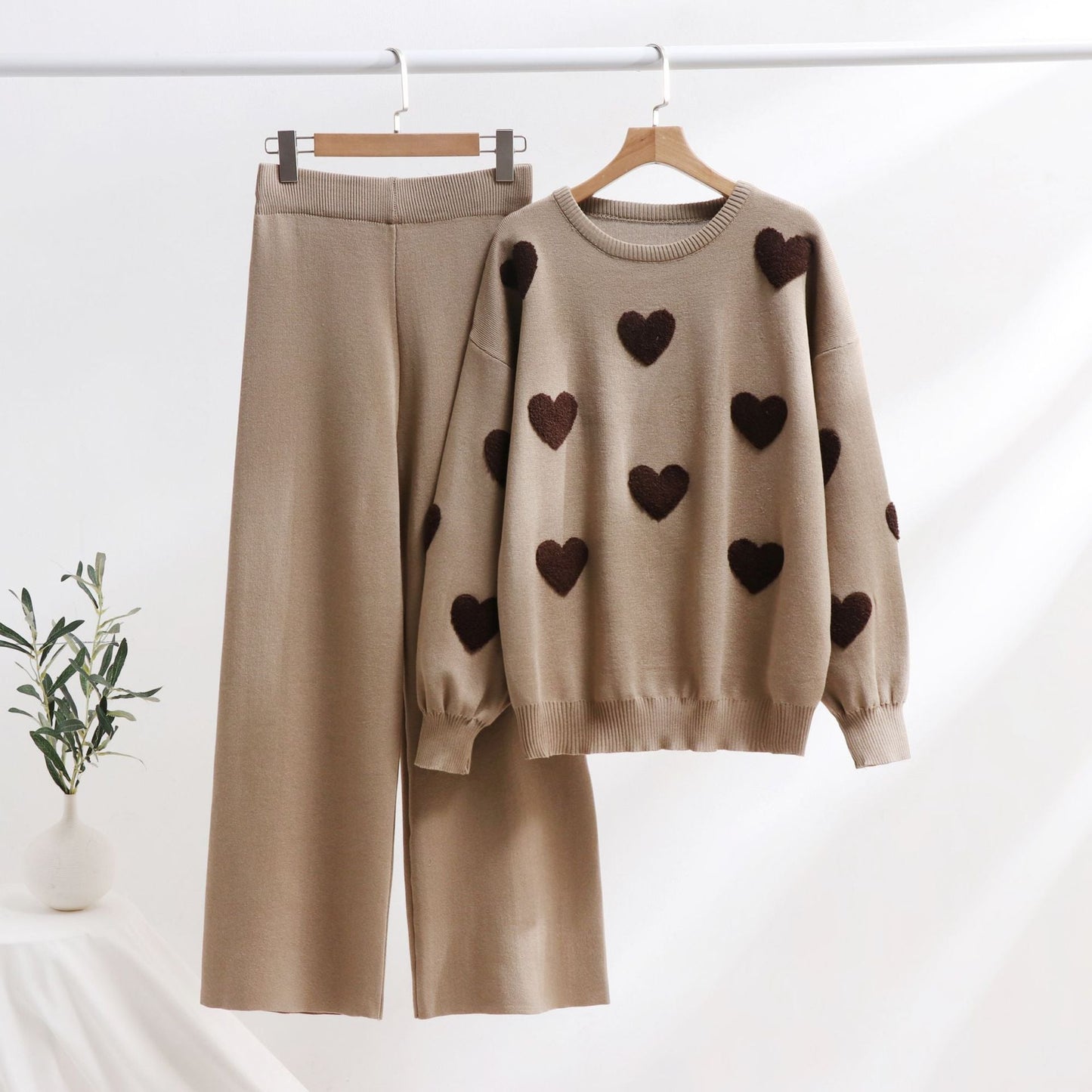 Set elegant tricotat cu inimă de Cristina Gore