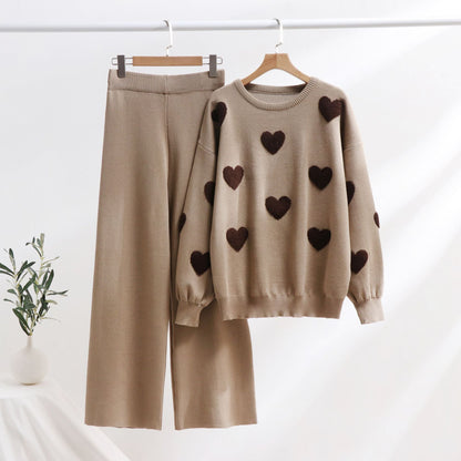Set elegant tricotat cu inimă de Cristina Gore
