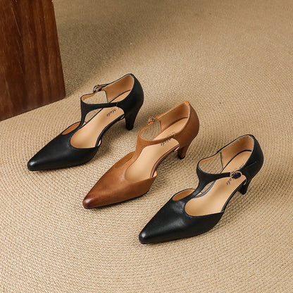 Sandale retro cu toc înalt și baretă în T de Cristina Gore