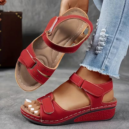 Sandale confortabile cu platformă Cristina Gore, cu croială perfectă și baretă
