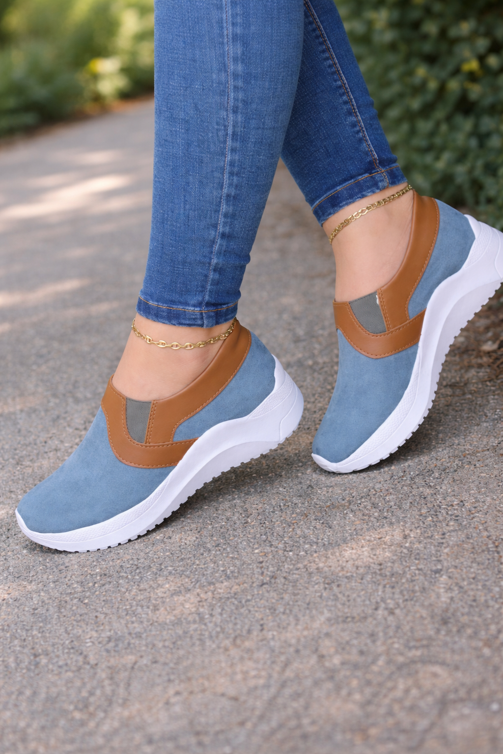 Teniși slip-on Cristina - Design respirabil și confortabil