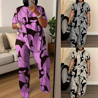 Set de două piese confortabil cu imprimeu abstract pentru mărimi mari de la Cristina