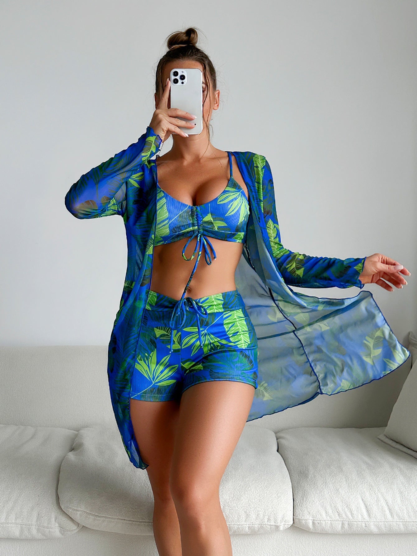 Set bikini Cristina Gore cu imprimeu vibrant, format din trei piese