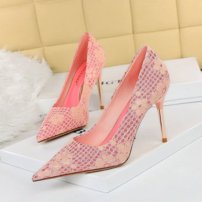 Tocuri stiletto elegante cu paiete de Cristina Gore
