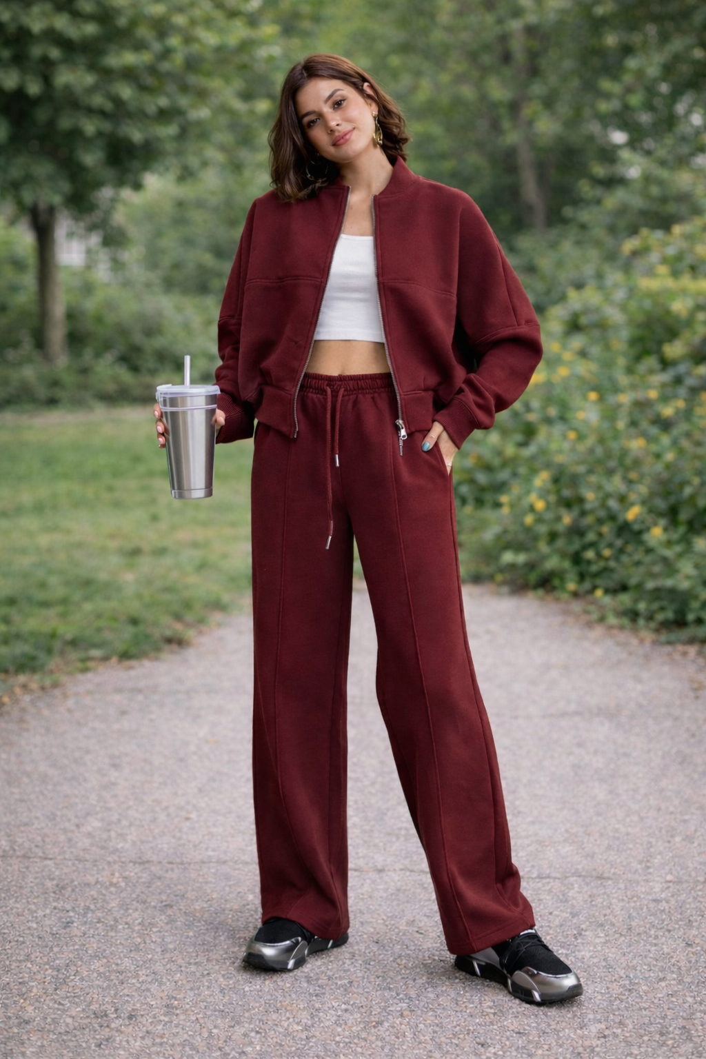 Set sport Cristina - Jachetă cu fermoar și pantaloni cu croi larg